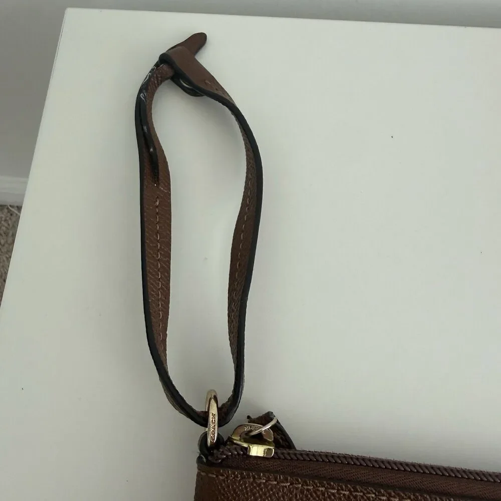 Coach Storypatch Badge Wristlet Pouch Wallet Clutch Brown Leather Classic
